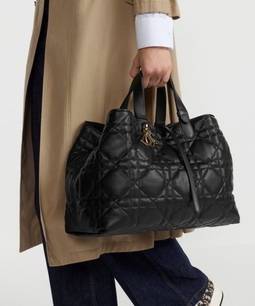 [DIOR-디올]라지 뚜주흐 토트백 M2820